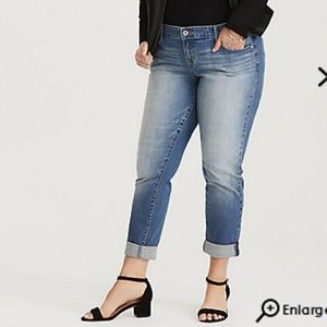 Torrid size 18 relaxed boyfriend jeans